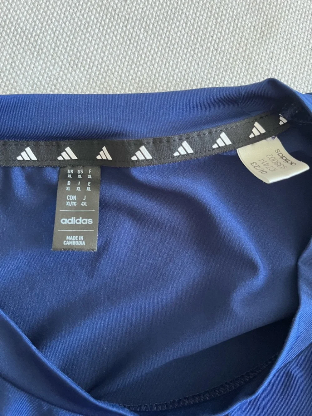 Adidas Men’s Royal Blue Performance Tee size XL